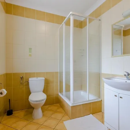 Apartament Willa Rowy *